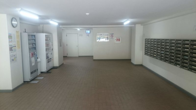 ガーデンハイツ入間のエントランス